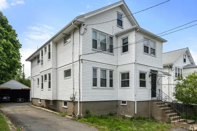 124-126 Chapman St 1