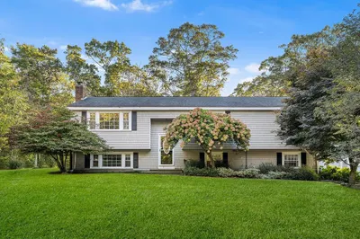 9 Bramble Bush Dr 1