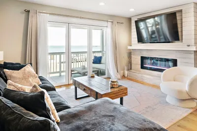 249 Winthrop Shore Dr #1