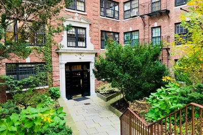 50 Follen St #505