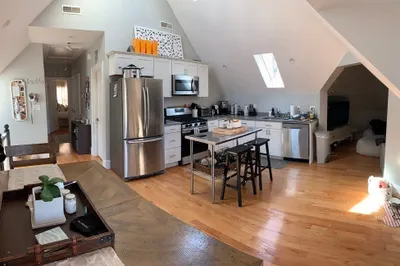 195 East Cottage #3