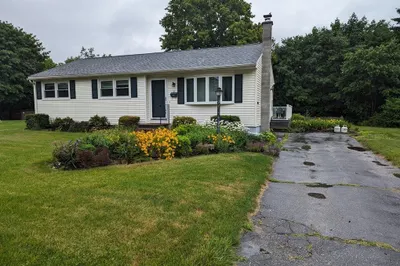 18 Wayne Ave 1