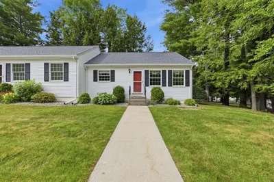 19 Rosewood Ln #19 1