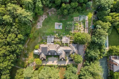 150 Pond Road 1