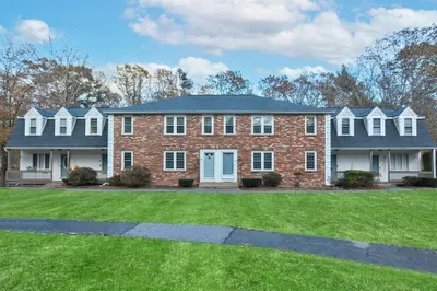 17 Colonial Dr #17 1