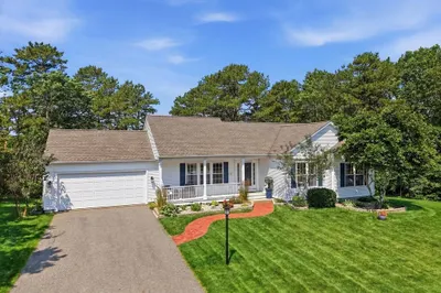 10 Dana Ct