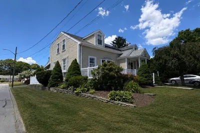 231 Adelaide St 1