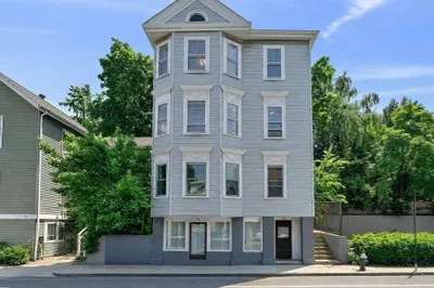 98 Boylston St #3 1