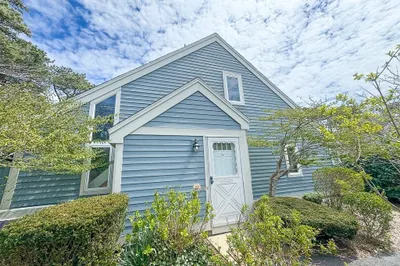 36 Trevor Ln #36 1