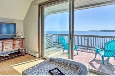 110 Bay View Ave #2 1