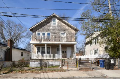 19-21 Belnel Rd 1
