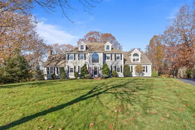 10 Edgar Walker Ct 1