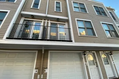 241 Prospect St #3 1