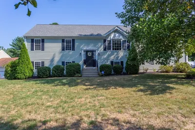 8 Powhattan Drive 1