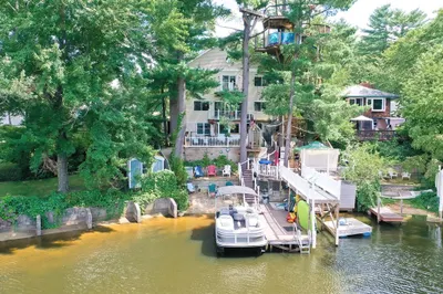 10 Carlson Road 1