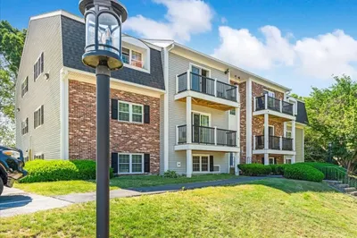 8 Chapel Hill Dr #6 1