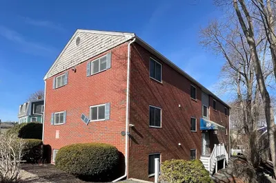 20 Lovett St #3