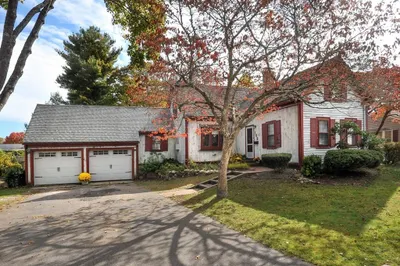 102 White St