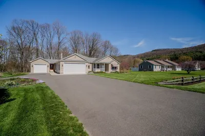17 Fort Hill Rd 1