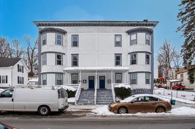 18 Crystal St