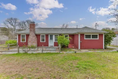 12 Naushon Rd