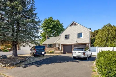 46 Juniper Dr