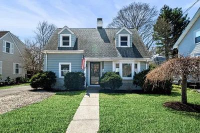 38 Lafayette St