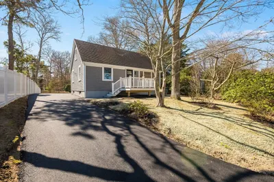 84 Lake Shore Dr 1