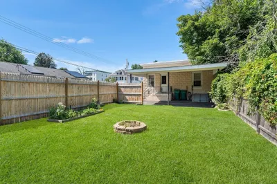 85 Edwards St 1