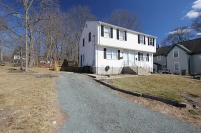 21 Moore Ave #21 1