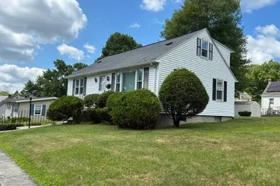 35 Superior Road 1