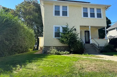 58-60 Emmons St #1