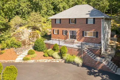 12 Parkway Dr 1