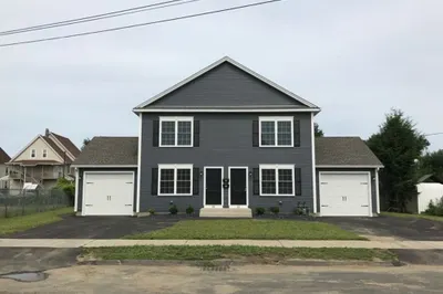 64 Burford Ave #64 1