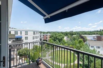 580 Washington Street #403