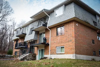 176 Maple Ave #4-23 1