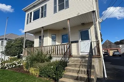 20 Harrington Avenue #20
