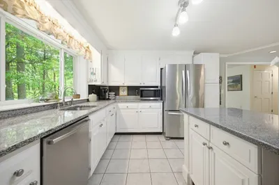 77 Oxbow Dr
