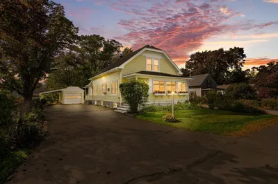 6 Hermon Ave