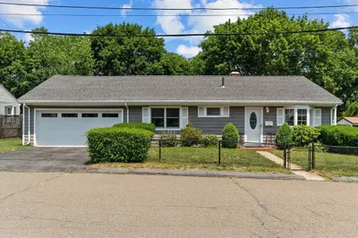 9 Bowen Rd