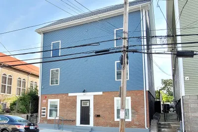 527 Charles St #2 1