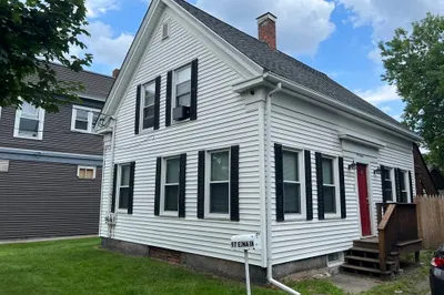 97 E Main St