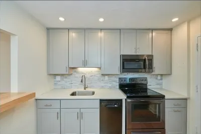 28 Pond St #23
