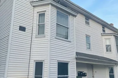 32 Tecumseh Street #1W