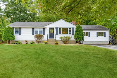 5 Ellen Rd