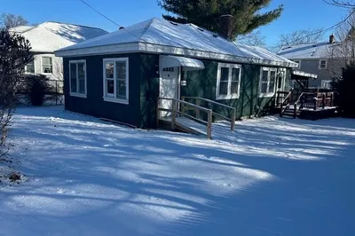 160 Albatross Road