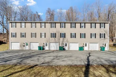 4 Beverly Pl #C