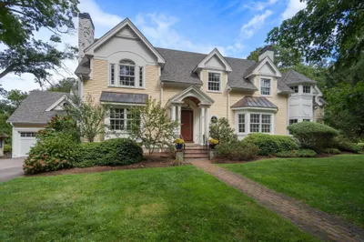 1 Kenilworth Circle 1