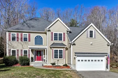 19 Hearthstone Road 1