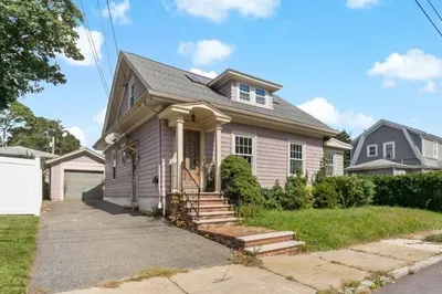 34 Harding St